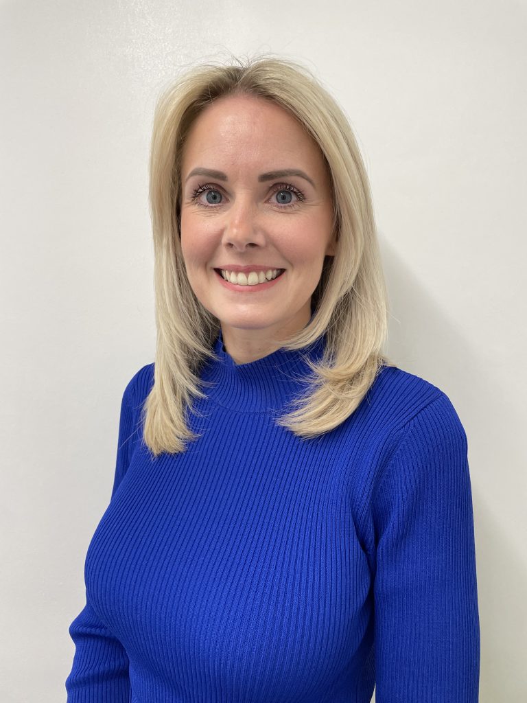 Sarah Mackay, iPET Network